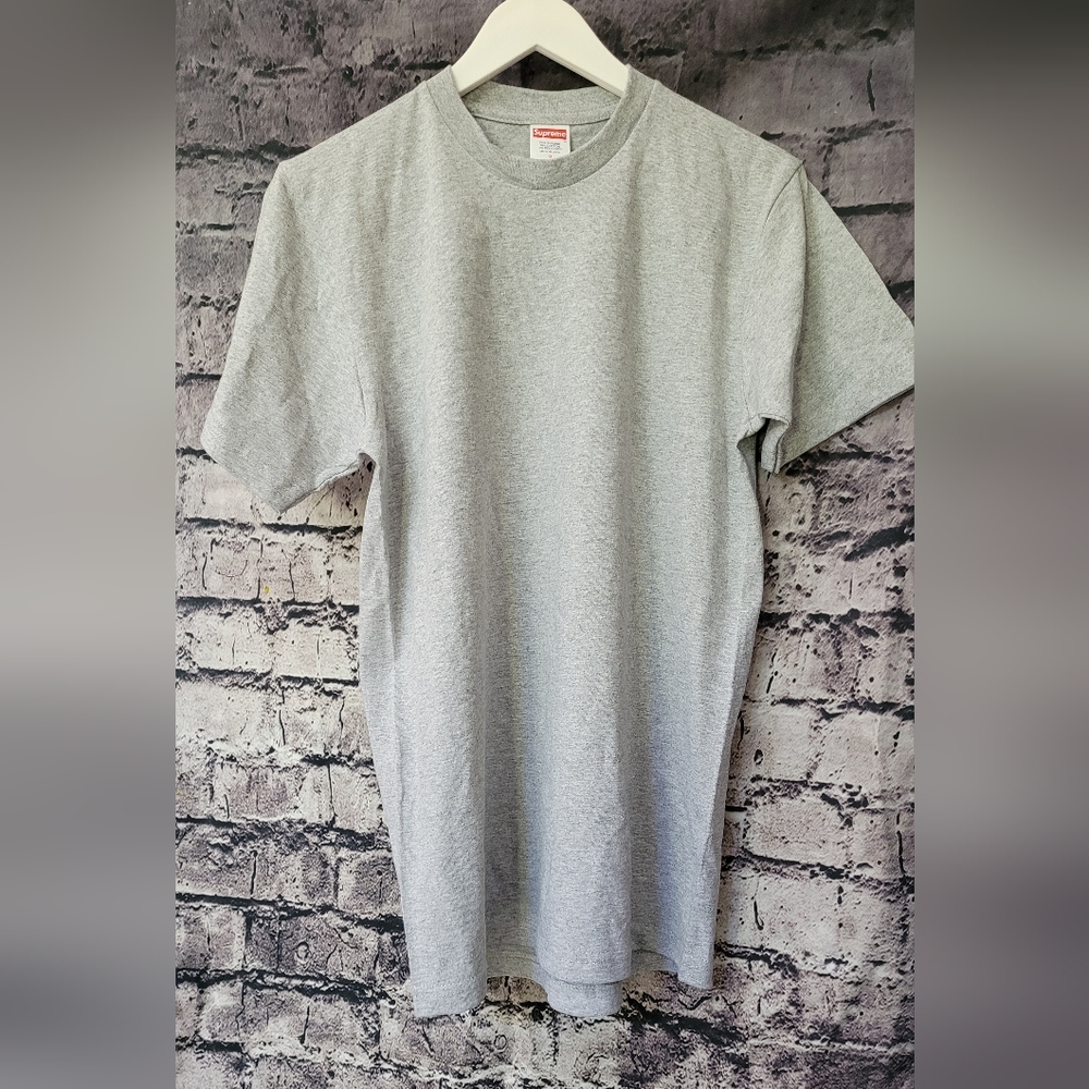 🩶2/$40🩶 Mens Size Small Supreme Blank Tee T-shirt short sleeve Grey
